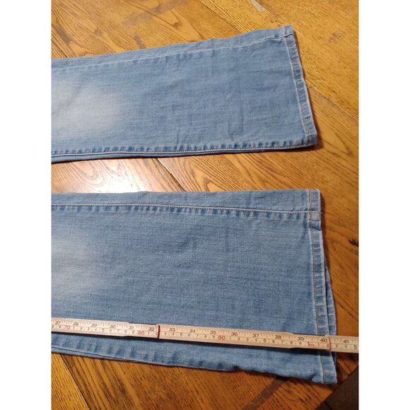 LEVI STRAUSS Jeans Womens 12M BLUE BOOTCUT CURVY Preowned Denim BOOT CUT Used - Picture 3 of 11